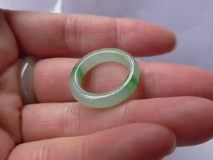 高級くりぬき氷翡翠リング