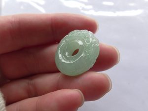 氷翡翠カービング