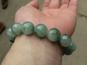 翡翠ビーズブレスレット