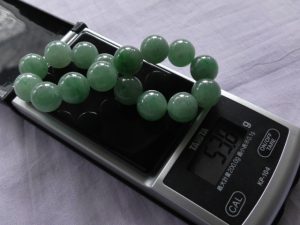 翡翠ビーズブレスレット