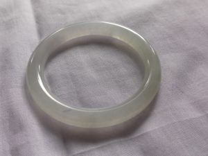 氷翡翠バングル