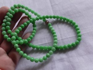 翡翠ビーズネックレス