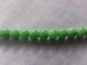 翡翠ビーズネックレス