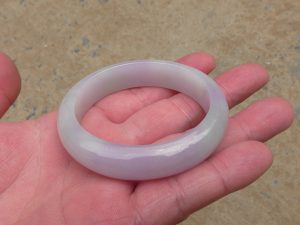 ラベンダー翡翠バングル