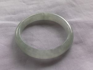 氷翡翠バングル