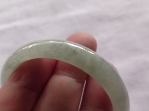氷翡翠バングル