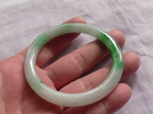 プリンセス翡翠バングル