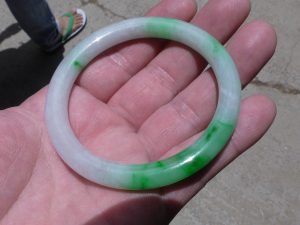 プリンセス翡翠バングル