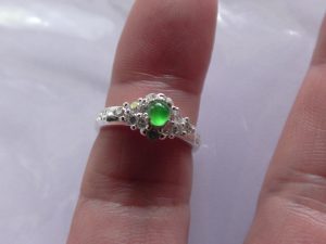 蛍光翡翠ルース