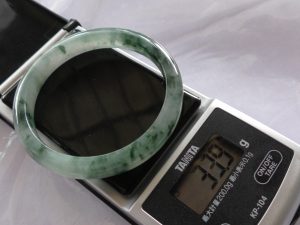 氷翡翠バングル