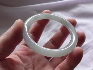 氷翡翠プリンセスバングル