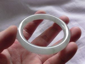 氷翡翠プリンセスバングル
