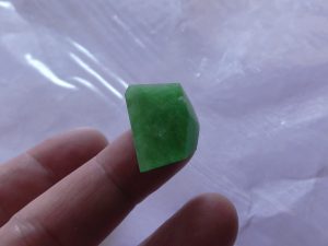 本翡翠原石