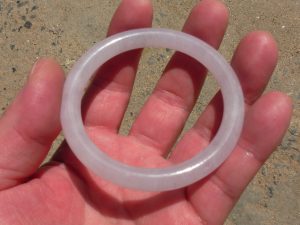 氷翡翠プリンセスバングル