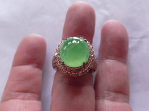 ろうかん翡翠ルース