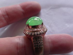 ろうかん翡翠ルース