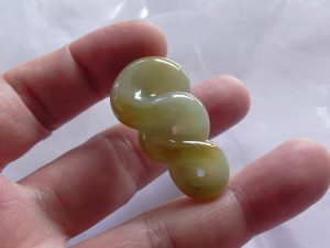 本翡翠カービング