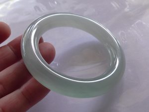高級氷翡翠プリンセスバングル