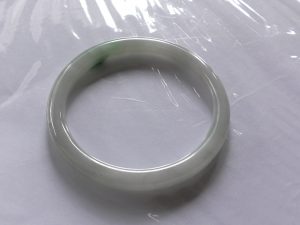 プリンセス翡翠バングル