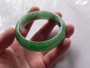 高級翡翠バングル