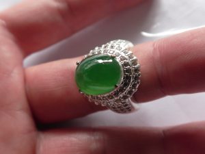 ろうかん翡翠ルース