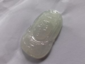 氷翡翠カービング