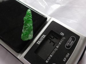 ろうかん翡翠カービング