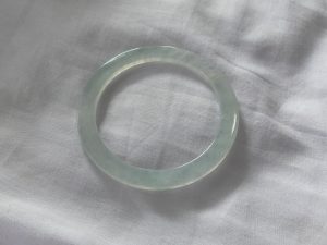 氷翡翠バングル