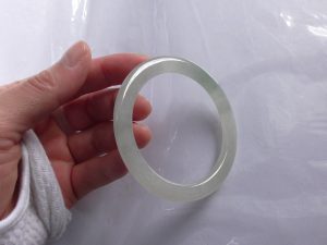 氷翡翠バングル