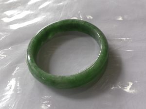 本翡翠バングル
