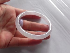 ラベンダー氷翡翠バングル