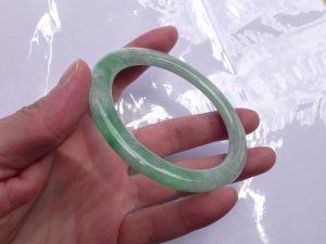 プリンセス翡翠バングル