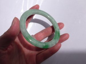プリンセス翡翠バングル