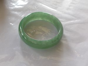 高級翡翠バングル