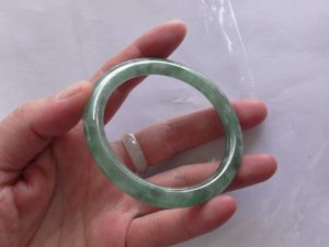 プリンセス翡翠バングル