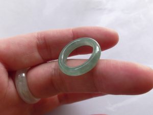 氷翡翠くりぬきリング