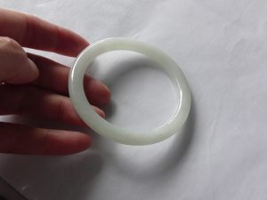 プリンセス翡翠バングル