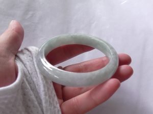 ラベンダー翡翠バングル