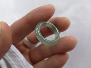 氷翡翠くりぬきリング