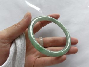 プリンセス翡翠バングル