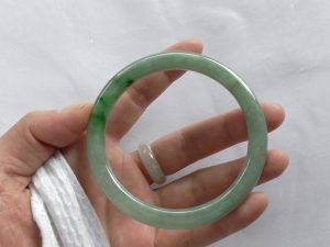 プリンセス翡翠バングル
