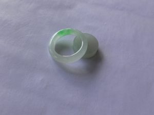氷翡翠くりぬきリング