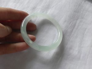 氷翡翠プリンセスバングル