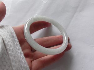 プリンセス翡翠バングル
