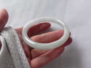 プリンセス翡翠バングル