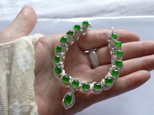 ろうかん翡翠ネックレス　瑞々