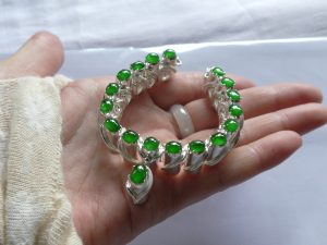 ろうかん翡翠ネックレス