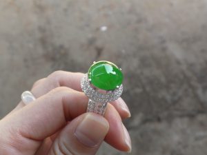 高級ろうかん翡翠ルース