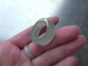 氷翡翠くりぬきリング