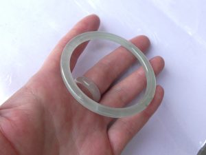 氷翡翠プリンセスバングル